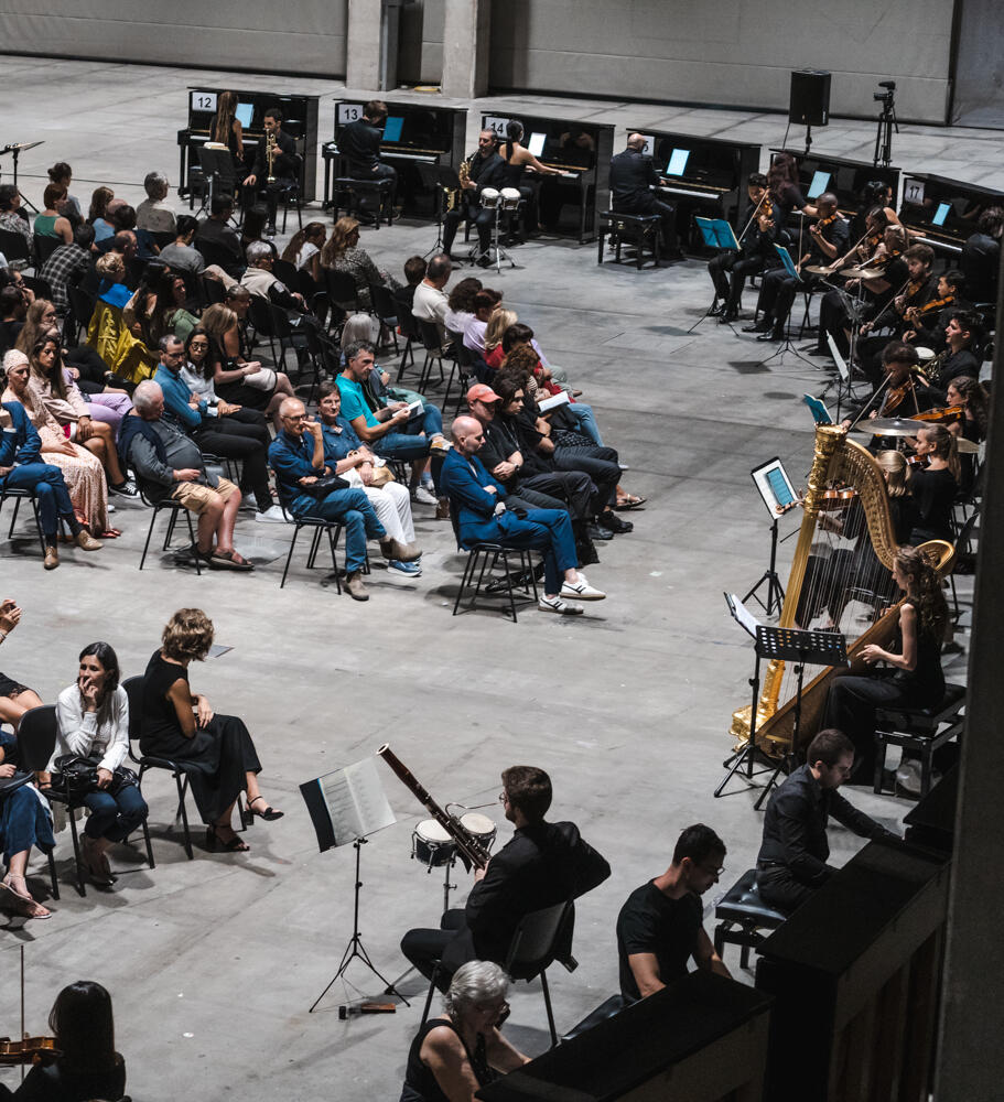 11.000 Saiten world premiere, Bolzano, Italy, 2023 ㅤ ㅤ